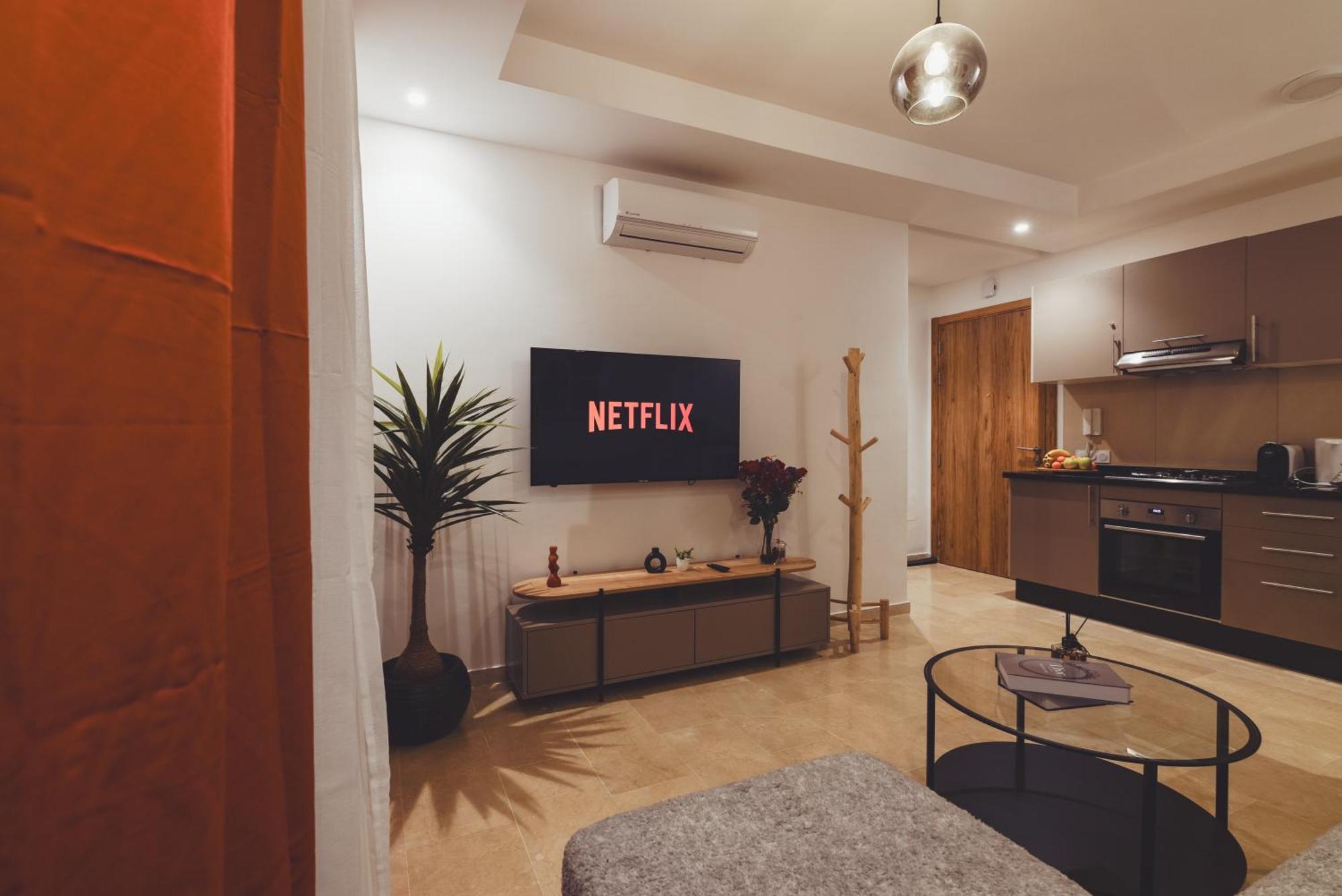 Eva Cosy - Clim, Wifi, Jardin A 10min De L'aeroport Appartement